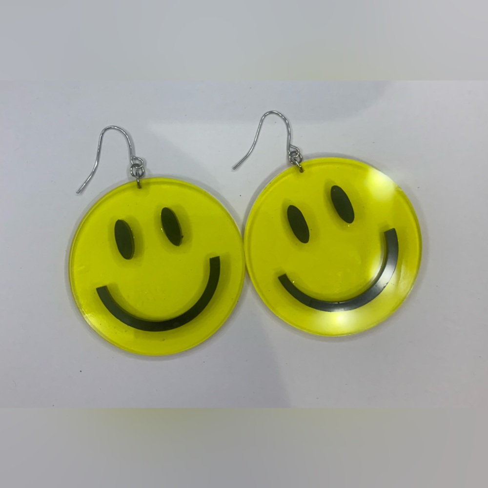 SMILEY FACE EARRINGS